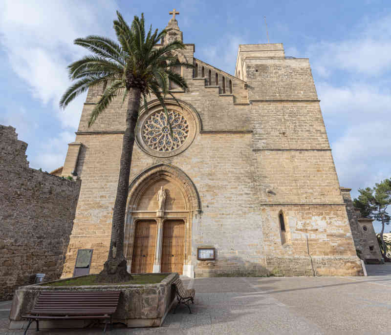 Mallorca - Alcúdia 10 - iglesia de Sant Jaume.jpg